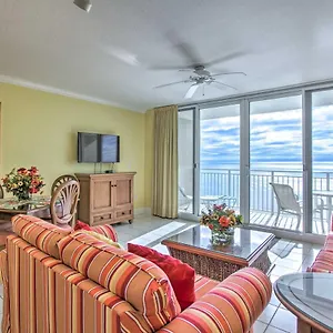 Beachfront With Emerald Amenities Apartment